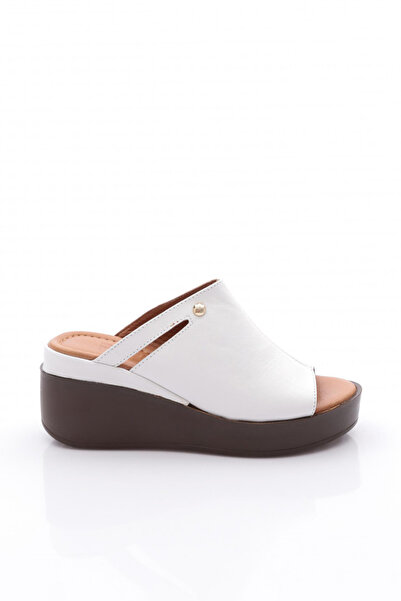 DGN Women's Heeled Shoes 25143416
