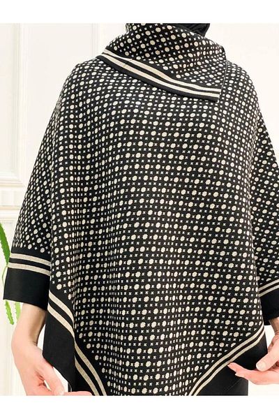 sportiness Women's Polka Dot Patterned Triangle Poncho