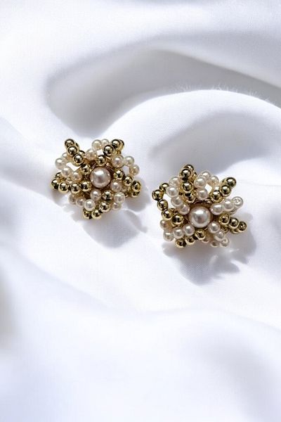 PETEK AKSESUAR Pearl Metallized Bead Wraps Design Button Earring
