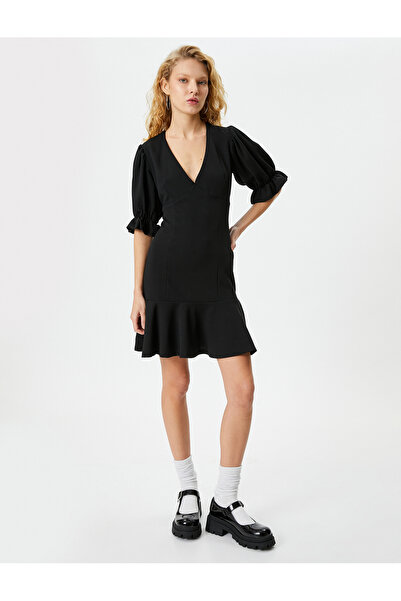 Koton Minišaty s krátkým rukávem a výstřihem do V, volány a zadním zipem