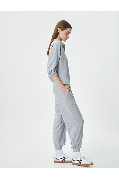 Koton Jogger Sweatpants Viscose με ραβδώσεις με κορδόνια στη μέση και λεπτομέρεια στην τσέπη