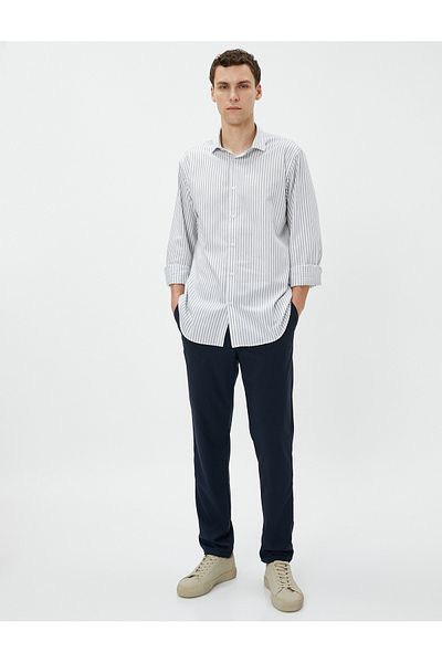 Koton Klassische Hose aus Stoff mit schmaler Passform und Knopfleiste