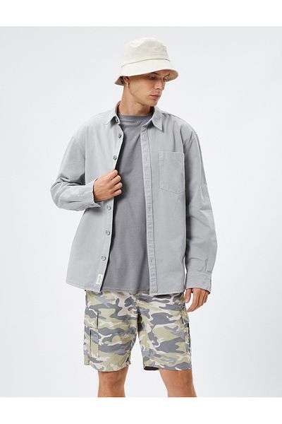 Koton Cargo-Shorts mit Tarnmuster an der Taille und Taschendetail