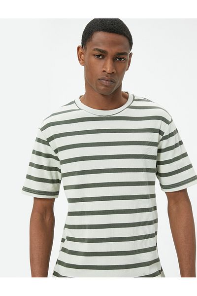 Koton Μπλουζάκι με ριγέ Slim Fit Crew Neck - κοντομάνικο