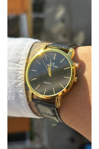 Show Time Leather Men's Wristwatch