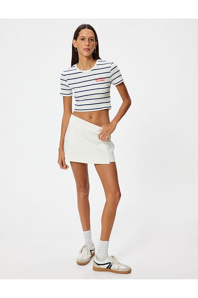 Koton Crew Neck Slogan Crop T-Shirt - Slim Fit