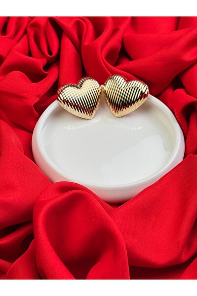 TRENDTAKI desenli kalp küpe altın kaplama 0038