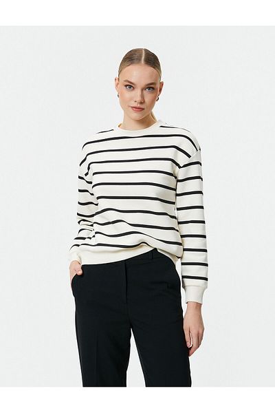 Koton Three Thread Raised Crew Neck Sweatshirt - Standard Fit