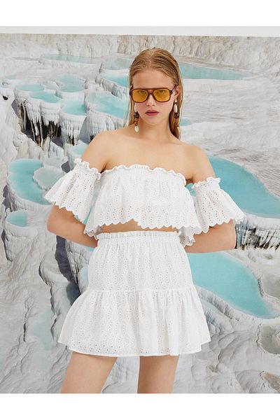 Koton Şahika Ercümen Fisto Crop Tank Top - تصميم بدون أكتاف