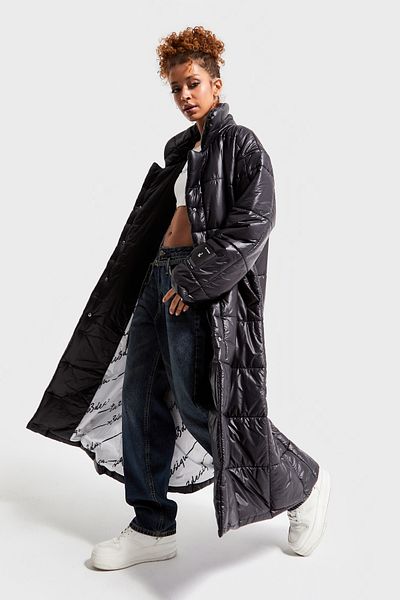 its basic Women's Black Color Oversize Loose Cut Design Coat
