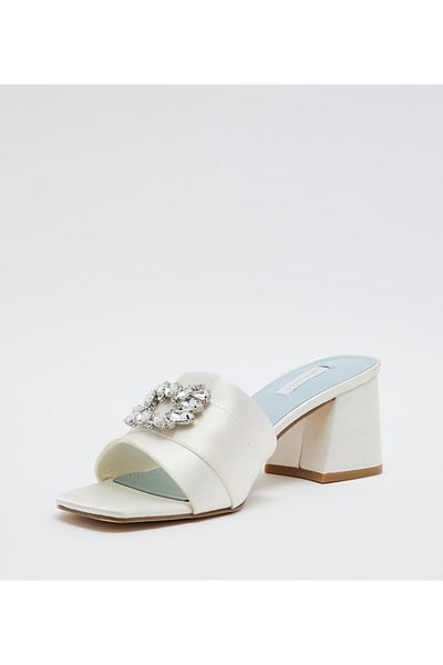 Nine West Women Ivory Sandals