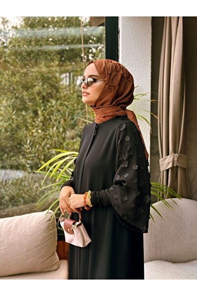 Ferraceci Siyah Dubai İpeği Yonca Detaylı Truvakar Kol Yonca Ferace