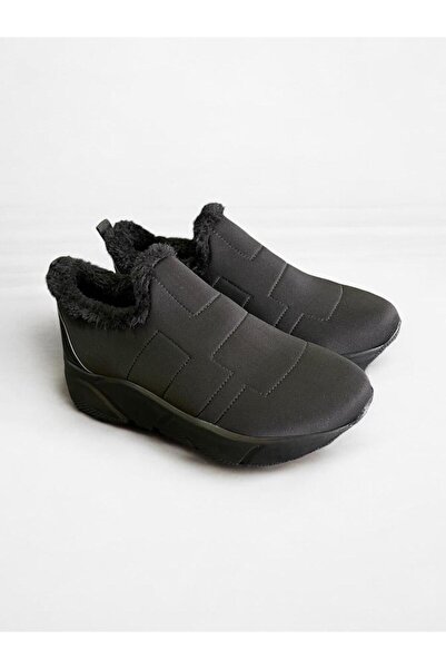 LABRONA Paraşüt Kumaş Kışlık İçi Tüylü Kadın Siyah Renkli Spor Ayakkabı