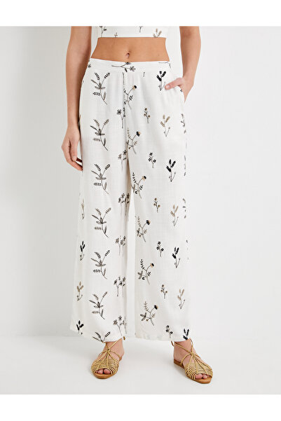 Koton Hose mit weitem Bein und Blumenmuster – Normale Taille, Taschendetail