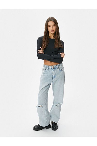 Koton Back Window Detailed Crop T-Shirt Long Sleeve Crew Neck Slim Fit