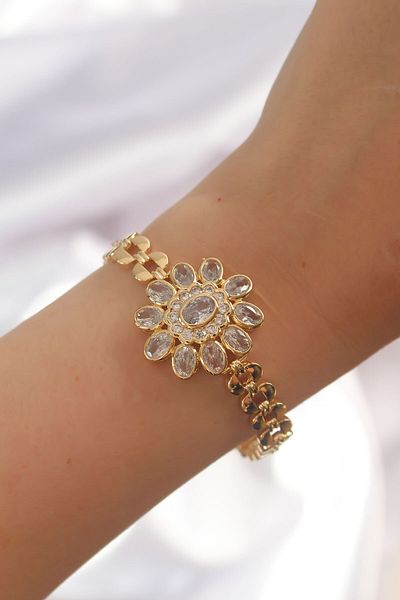 Skygo Brass Gold Color Chunky Zircon Stone Flower Figured Bracelet - Tj-Bb6141