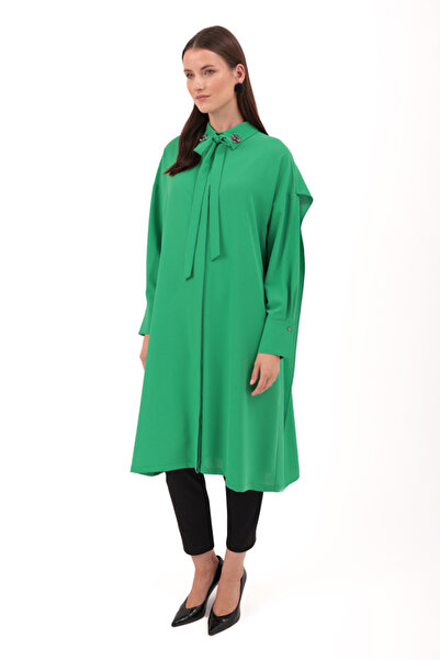 Aker Sırtı Pelerin Detaylı Yakası İşlemeli Tunik