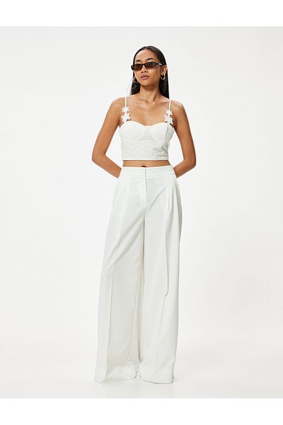 Koton Srdíčkový límec tenký pásek Crop Bustier - květinová nášivka s detaily