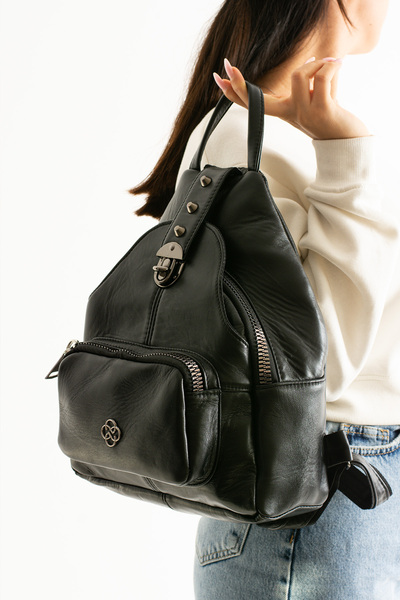 By EDUU Luxusní dámský batoh z pravé kůže v černé barvě