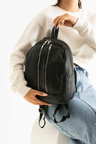 By EDUU Luxusní dámský batoh z pravé kůže v černé barvě