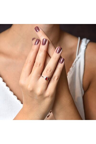 Sembol Gold Beyaz Altın Anturaj Yüzük Oval Kök Yakut