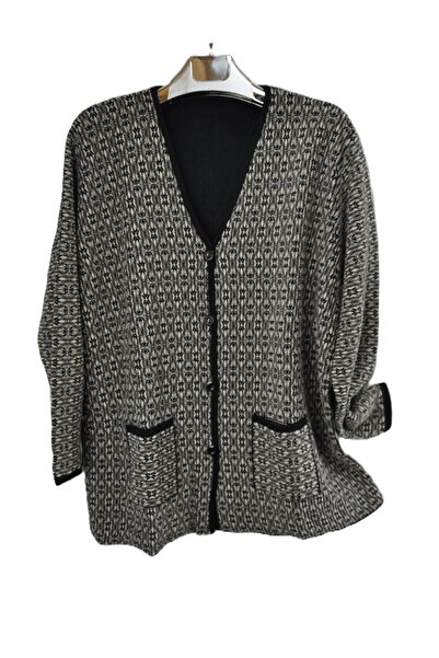 elma abone Super Oversized Buttoned Cardigan