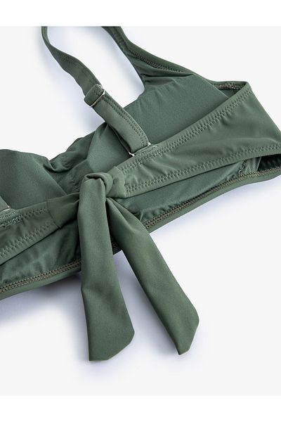Koton Bikinioberteil mit verstellbaren Trägern und Bindebügel – Pad-Design
