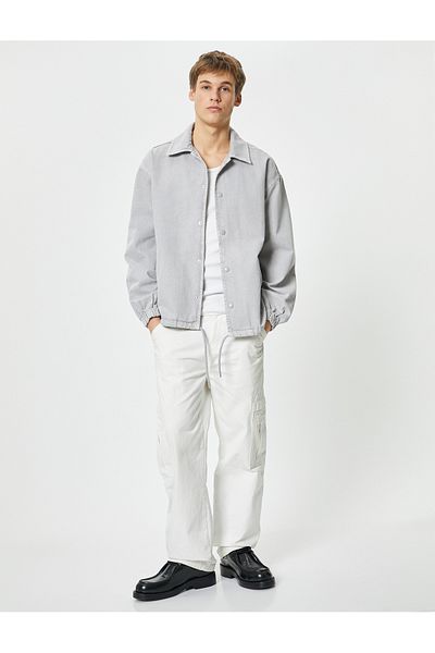 Koton Jeansjacke mit klassischem Kragen, Druckknopftasche, Schnürung in der Taille