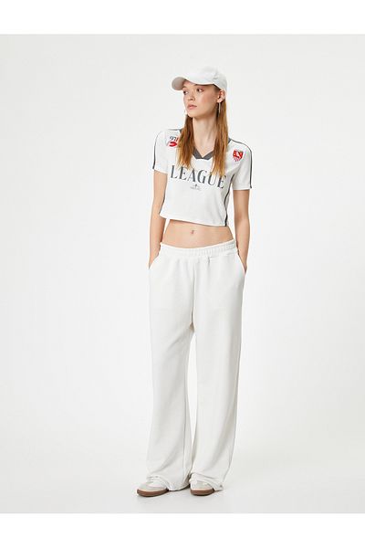 Koton V-Neck Printed Cropped T-Shirt - Short Sleeve, Slim Fit