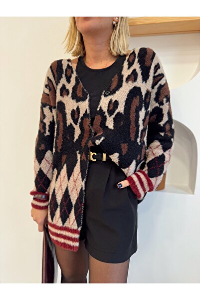 Lavanta Tekstil Leopard & Diamond Patterned Red Stripe Detailed Soft Textured Knitwear Cardigan