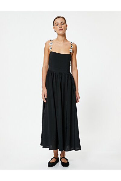 Koton Uzun Askılı Elbise İnce Askılı Çiçek Aplike Detaylı Viskoz Kumaş