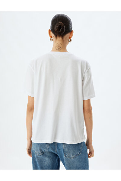 Koton Βαμβακερό κοντομάνικο μπλουζάκι με λαιμόκοψη - κανονική εφαρμογή