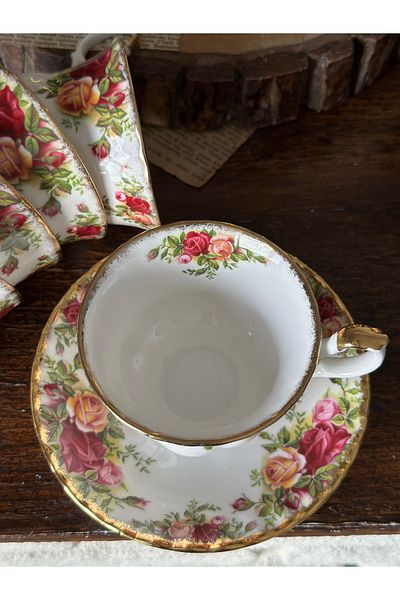 Royal Albert Antique Porcelain Old Country Roses Double Coffee / Tea Cup and Saucer