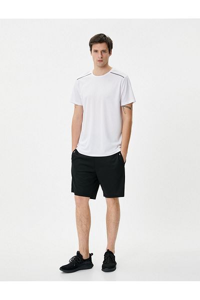 Koton Sport-T-Shirt mit Streifendetail, Rundhalsausschnitt, kurze Ärmel