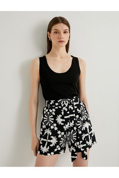 Koton Shorts aus Leinen-Viskose – normale Taille, Gürtel und Taschendetail
