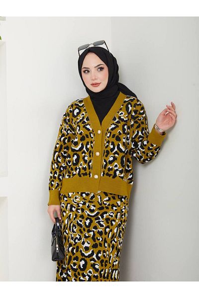 CLB COLLECTION Patterned Knitwear Cardigan and Skirt Set