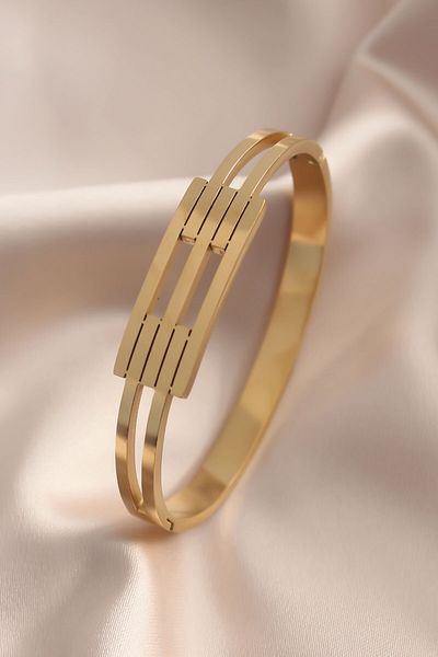 Skygo Steel Gold Color Rib Model Handcuff Women's Bracelet
