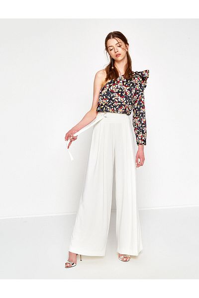 Koton Pantaloni albi de damă 7YAK43238EW