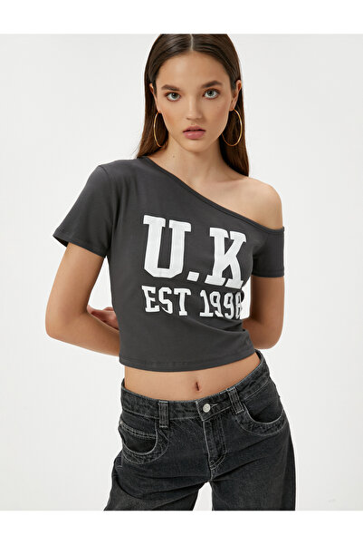 Koton Tricou Crop cu gât barca din bumbac cu mânecă scurtă cu imprimeu colegiu