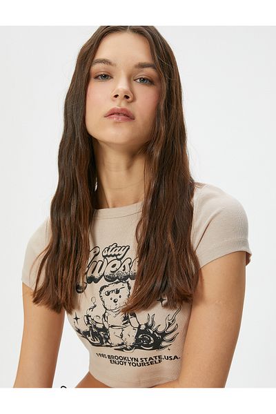 Koton Teddy Bear εμπριμέ Crop T-shirt Slim Fit κοντό μανίκι Crew λαιμόκοψη