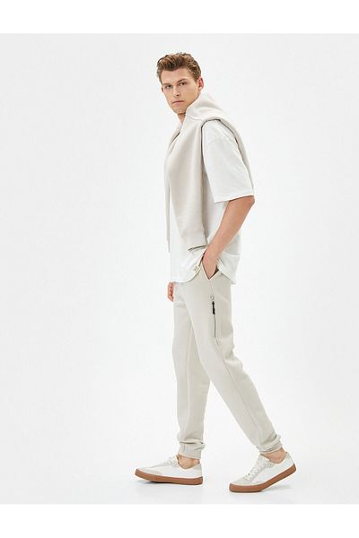 Koton Jogger Sweatpants με κορδόνι στη μέση με φερμουάρ και λεπτομερείς τσέπες