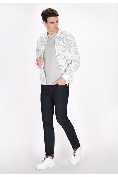 Mo JACKE