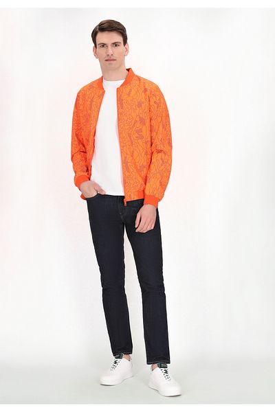 Mo JACKE