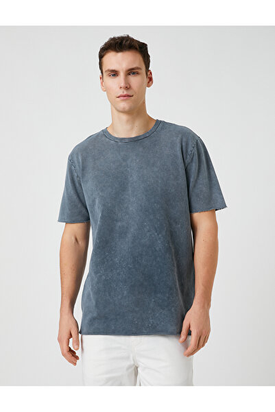 Koton Basic Tişört Bisiklet Yaka Yırtmaç Detaylı