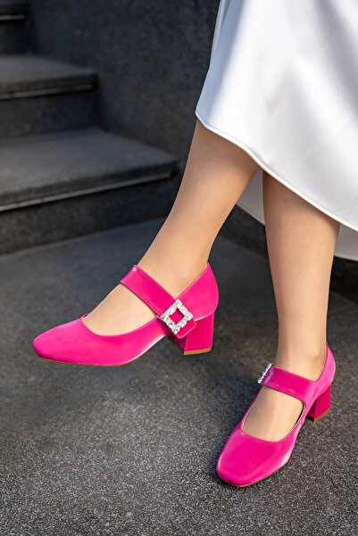LAMİNTA Wine Fuşya Kalın Topuklu Cırtlı Taş Detaylı Kadın Topuklu Ayakkabı