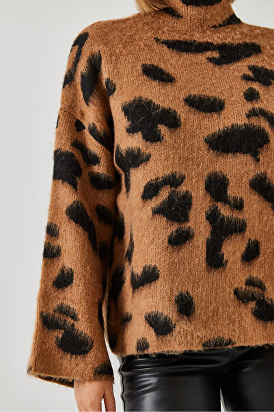 Bianco Lucci Дамски трикотажен пуловер с половин яка с шарки 241188 60261035