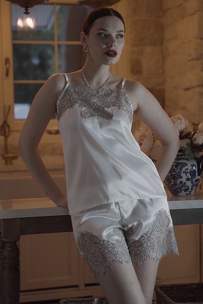 Mita Concept SET DE PIZJA DE SATIN ALB FRANCEZ DANTELE
