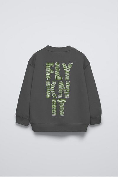 The Champ Clothing Опушен цвят - кръгло деколте, надпис - Back Fly Kn IT Oversize детски суичър