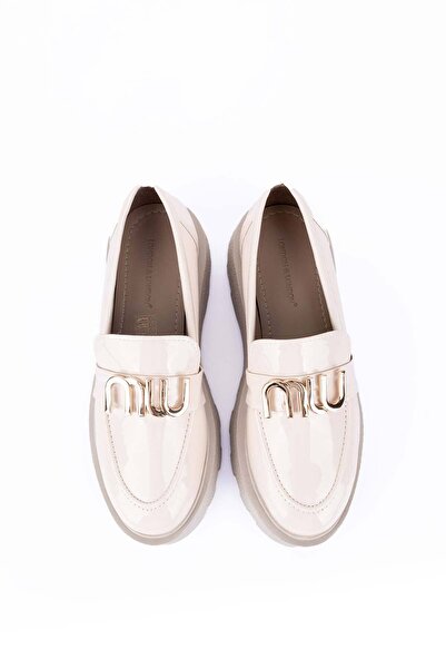 Getcho Elvan Kadın Rugan Bej Loafer Ayakkabı – Kalın Tabanlı Rahat ve Şık Günlük ve Özel Kombinler İçin