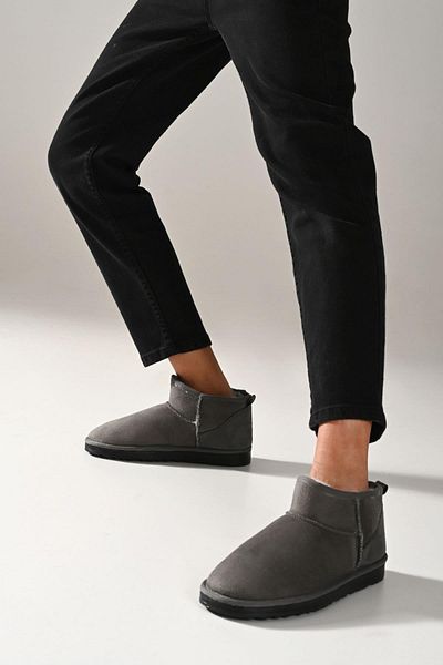 Beyond Γυναικείες Μπότες Γκρι Ultra Mini Furry Suede 3cm Byndum01